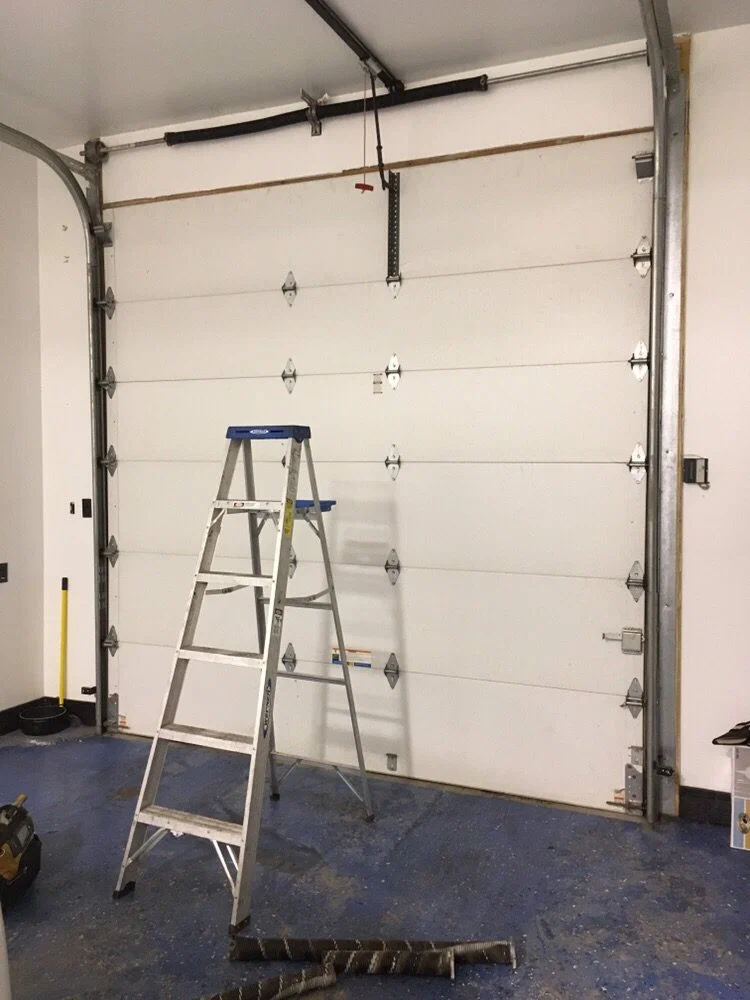 Professional garage door repair service in Naples, Florida